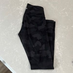 LuLu Lemon Wunder Under Size 6